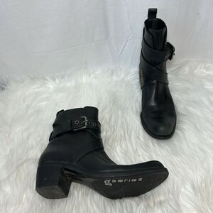 Guess G Series Black Strappy‎ Booties Sz 7.5